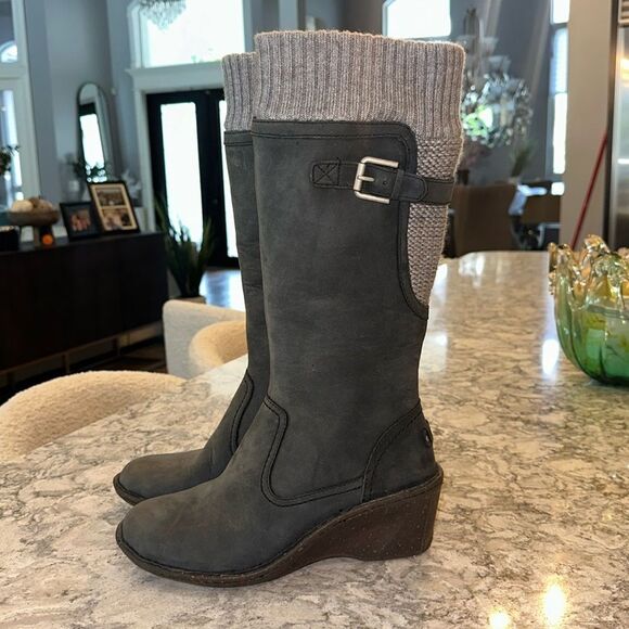 👢 UGG Grey Knit Cuff Wedge Boots – Size 8 (Brand New) - Picture 1 of 8